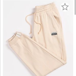 Adidas Regular Khaki Jogger W Sweatpants